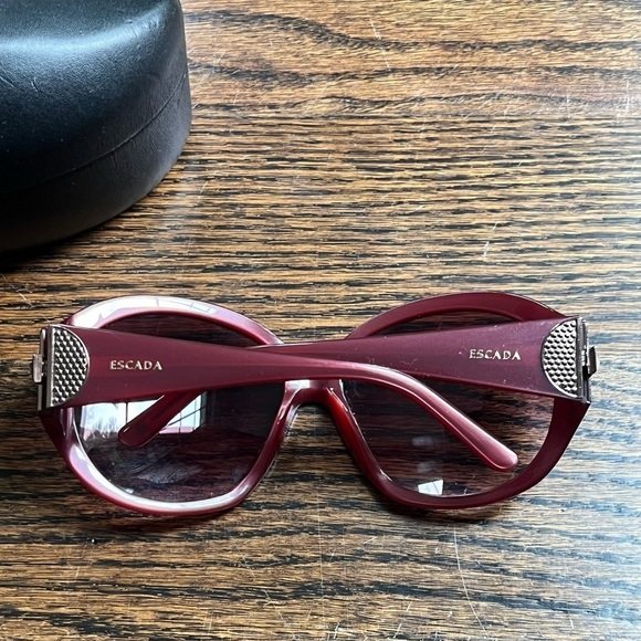 Escada Women Oversized Sunglasses Purple SES-184S with case main image 5